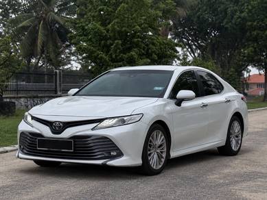 2019 Toyota Camry V