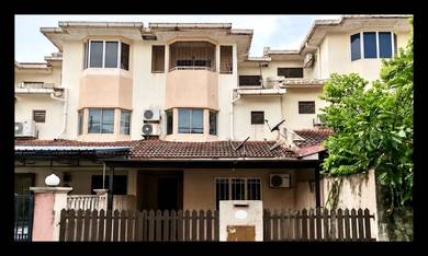 2.5-storey Terraced House For Sale in Seri Kembangan,SGR