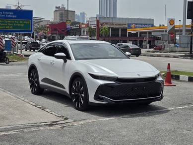 Toyota Crown CROSSOVER RS ADVANCED in Johor Bahru, JHR