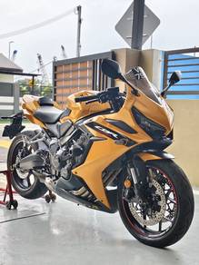 Honda CBR650R