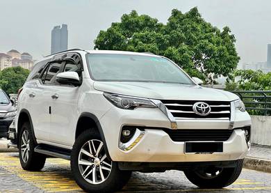 Toyota Fortuner VRZ 4X4 in Puchong, SGR