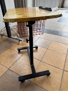 Meja Laptop / Meja Katil Boleh Laras (Ada Bakul)