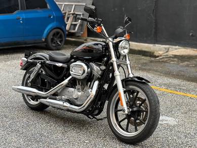 Harley-Davidson 883 Roadster