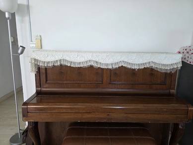 Samick Upright Piano 