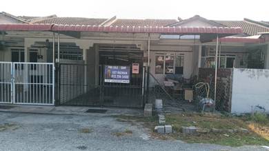Terraced House For Sale in Sitiawan,PRK