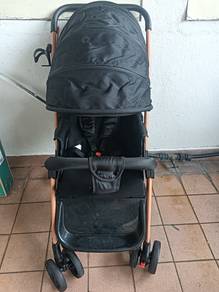 stroller 