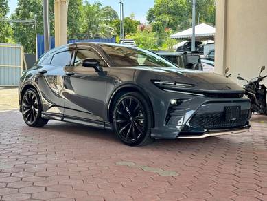 Toyota Crown SPORT Z in Damansara, KUL