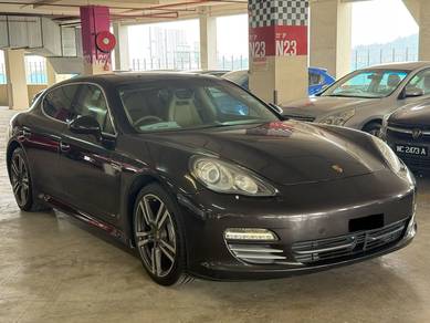 Porsche Panamera 4S in Petaling Jaya, SGR