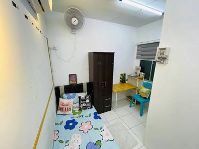 Room in Setia Alam, SGR