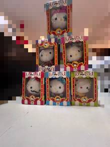 hello kitty doll