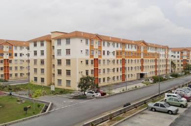 Terraced House For Sale in Sikamat,NSN