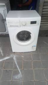 Electrolux front load washing machine washer 7.0k