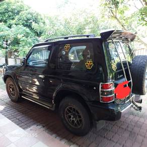 pajero v body 2 door cabin