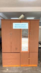 almari 4 pintu