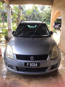 Suzuki Swift in Puncak Alam, SGR