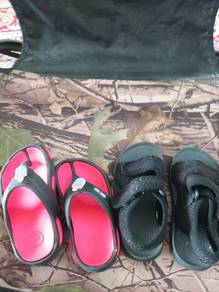 kids shoes 2 pcs 