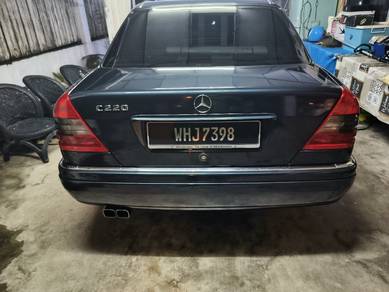 Mercedes Benz E220 220 (CKD) in Kuching, SWK