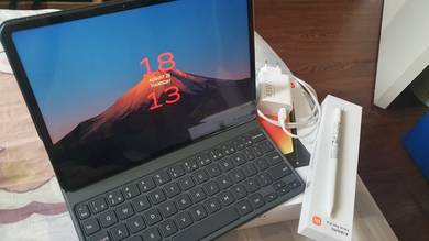 ​(Like New) Xiaomi Pad 8 256GB Full Set with Keybo