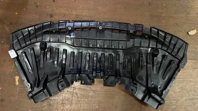 Mercedes Benz S-class W222 Engine Under Cover