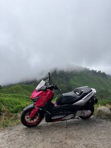 Yamaha XMAX