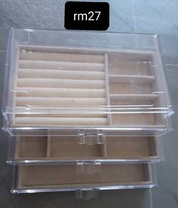 jellewery organizer