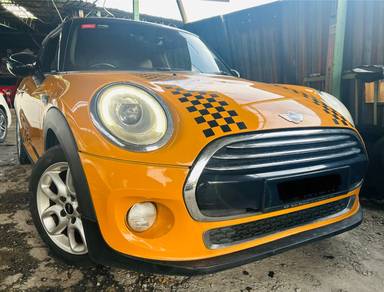 Mini Cooper in Old Klang Road, KUL