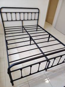 queen size bedframe