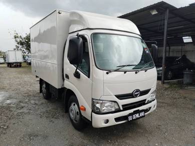 2021 HINO XZU600R 4.0 Luton Local ,Isuzu ,fuso