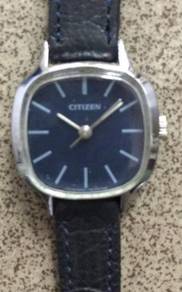Vintage Winding Lady Watch