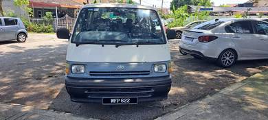 Toyota Hiace Passenger Van Petrol Engine 1997 