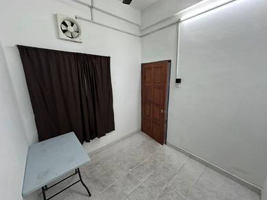 Room in Old Klang Road, KUL