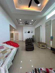 Semi-Detached House For Rent in Kijal,TRG
