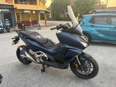 Honda Forza 250