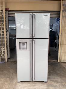 Hitachi 4 doors fridge refrigerator peti ais 550L