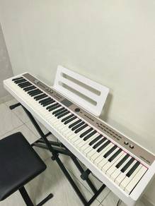 Second hand NUX digital Piano