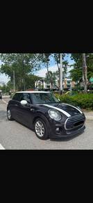 Mini Cooper in Greenlane, PNG