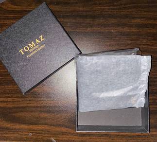 TOMAZ Men’s Genuine Leather Wallet (New)