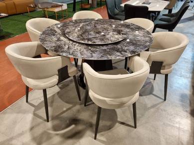 Round dining set with lazy susan