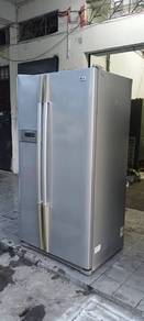 Jenama LG 2door fridge side by side tiptop