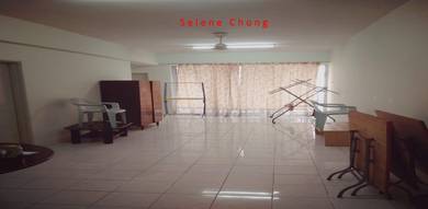 Condominium For Sale in Forest Green
