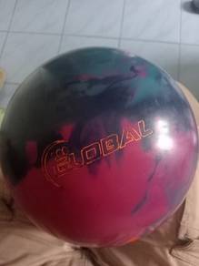 Global bowling ball
