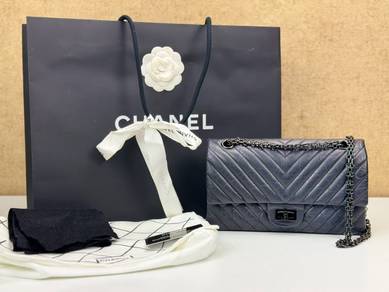 A37587 2.55 Reissue 226 Chevron medium Flap