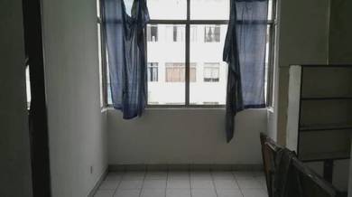 Apartment For Rent in University Apartments
