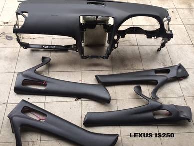 Dashboard of Lexus IS250