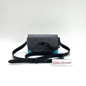 Preloved LV Monogram Eclipse Steamer Wearable