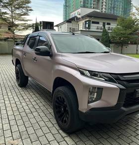 Mitsubishi Triton VGT PREMIUM in Kuching, SWK