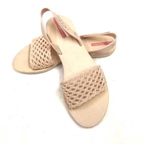 Ipanema womens Ipanema Breezy Sandal Beige