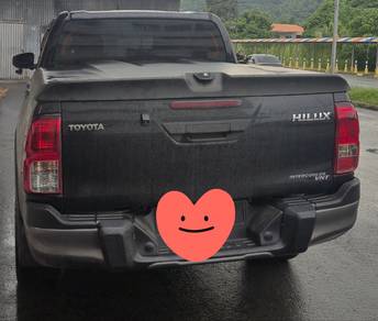 Toyota Hilux BLACK EDITION in Kota Kinabalu, SBH