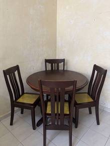 Set Meja Makan
