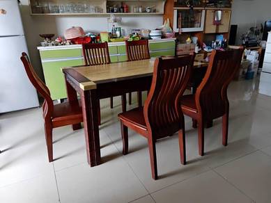 Solid wood table and 5 chiars